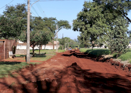 Em menos de uma semana prefeitura lança 3ª frente de asfalto