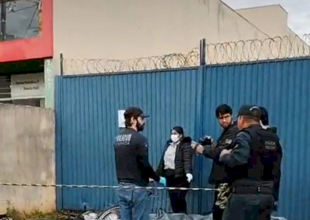 Motociclista morre após bater em portão e na lateral de muro na Coronel Ponciano