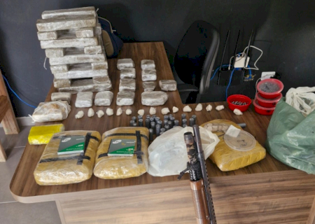 Polícia Civil desarticula bunker de drogas e armas e prende 2 suspeitos