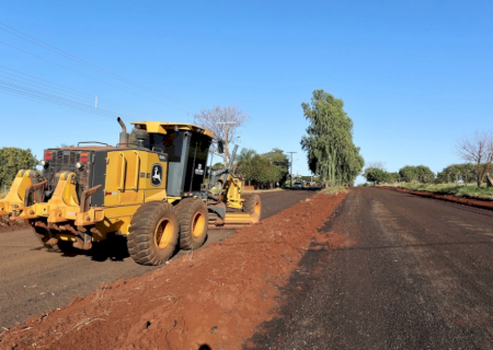 Após 30 anos de espera, prefeitura leva cascalhamento ao Campo Belo