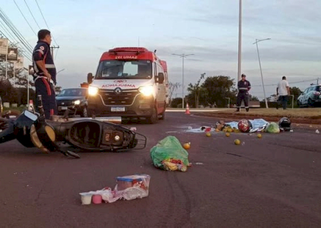 Mulher morre após colisão entre moto e caminhonete na Avenida Guaicurus