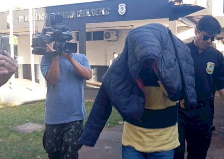 Preso no Paraná, professor universitário acusado de pedofilia chega a Dourados