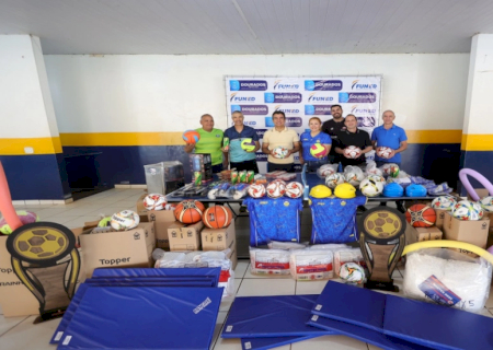 Fundação de Esportes recebe materiais esportivos que vão impulsionar atividades