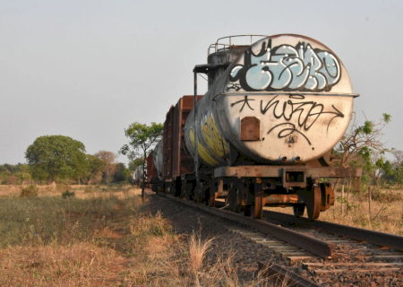 Rumo acumula 74 multas em 3 anos e expõe falência da Malha Oeste antes da relicitação
