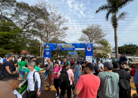 Romaria da Padroeira Nossa Senhora Aparecida reúne 60 mil fiéis em Dourados