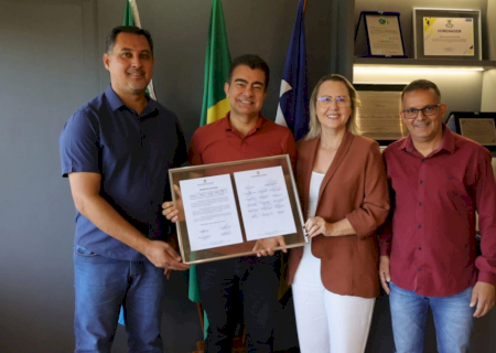 Marçal Filho recebe Moção de Aplausos por reativação do Aeroporto de Dourados