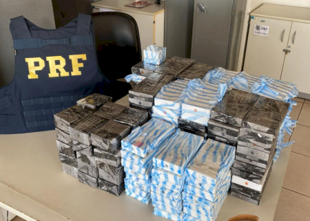 Acompanhado da esposa, homem é preso com carga de celulares na BR-163