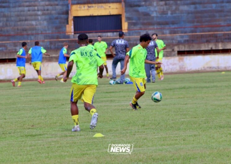 DAC enfrenta Água Negra neste sábado no Douradão