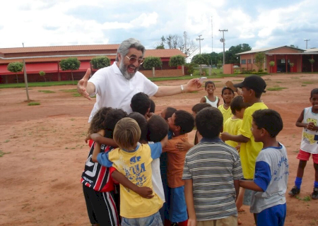 Comunidade de Três Lagoas se mobiliza após transferência de religioso salesiano
