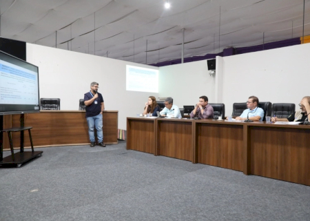 Transparência na saúde: Prefeitura apresenta relatório quadrimestral ao Legislativo