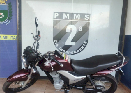 Motociclista é preso ao ser flagrado com placa comprada pela plataforma Shopee