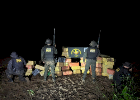 DOF apreende 1.500 quilos de maconha na margem do Rio Apa, na fronteira com o Paraguai