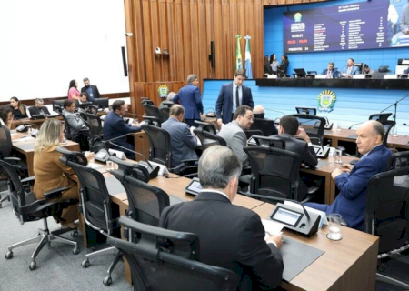 Deputados votam hoje projeto que dá transparência na conta para quem gera energia solar