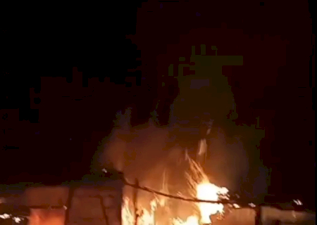 Incêndio deixa homem gravemente ferido e casa completamente destruída