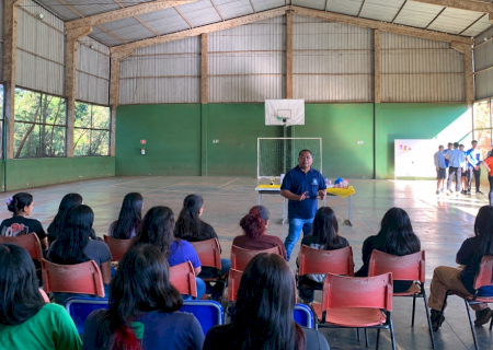 Setembro Amarelo leva palestra sobre valorização da vida à juventude indígena de Dourados