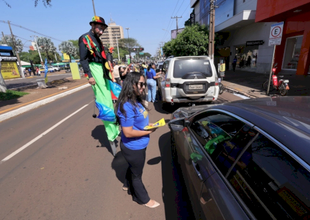 Prefeitura conscientiza população sobre respeito às vagas de idosos e pessoas com deficiência
