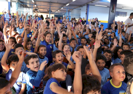 Prefeitura e Ministério Público do Trabalho premiam alunos do projeto MPT na Escola