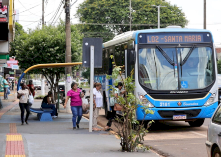 Dourados terá ônibus gratuito e suspensão de aulas para o segundo turno