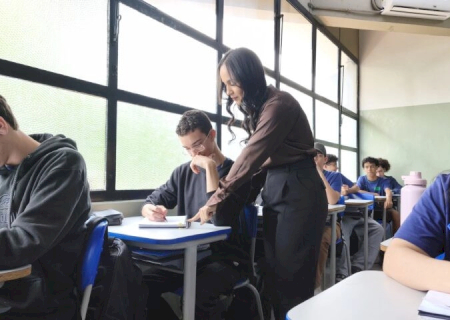 Estudantes da rede estadual ajustam rotina de estudos na reta final do Enem 2026